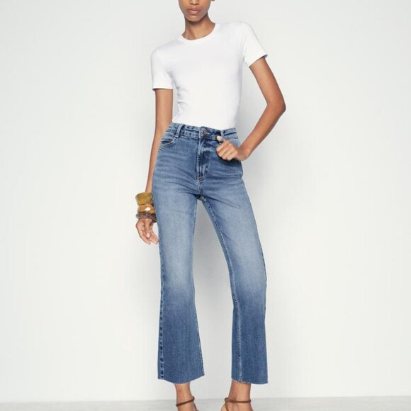 NWT Zara size 6 High Rise Mini Flare Ankle Length Jeans - Picture 1 of 7